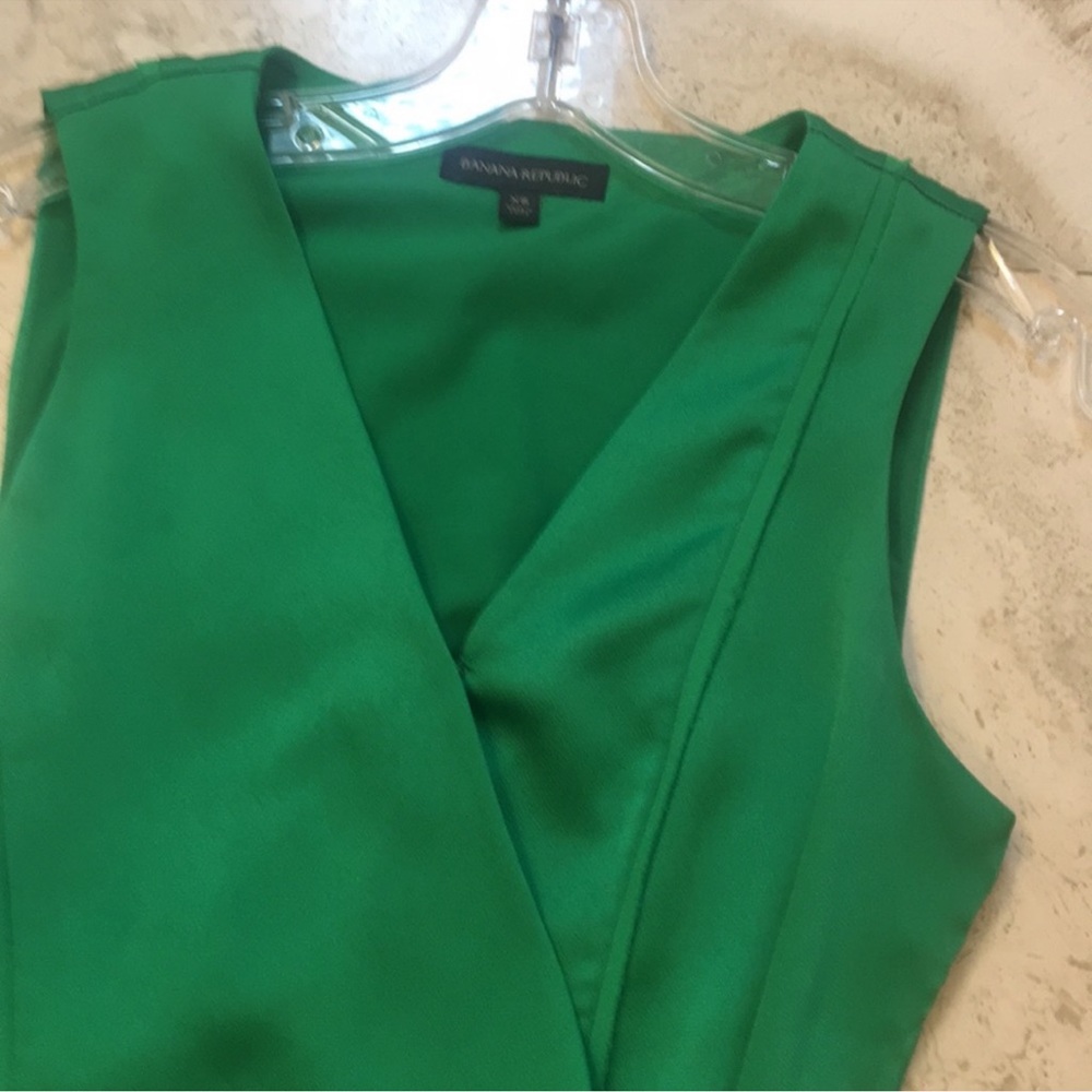 Banana Republic Wrap Dress 👗 - Picture 2 of 4